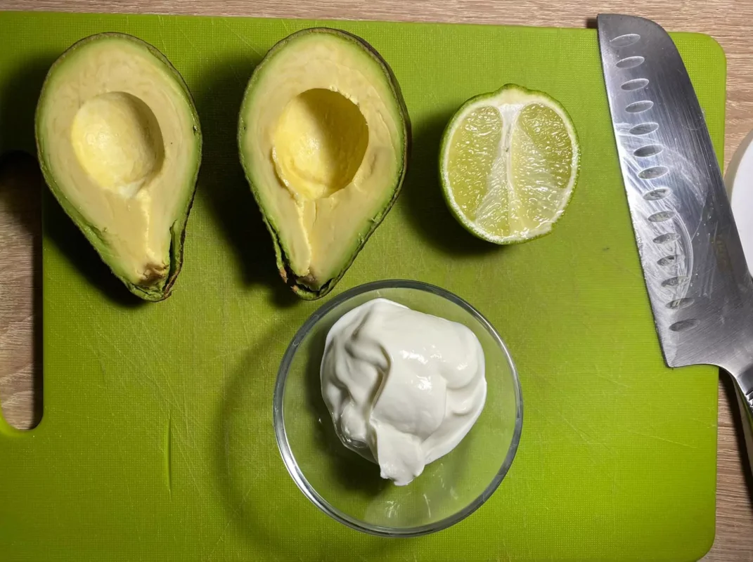 suroviny na guacamole