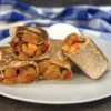 Batatové burrito s paprikou a koriandrom v celozrnnej placke