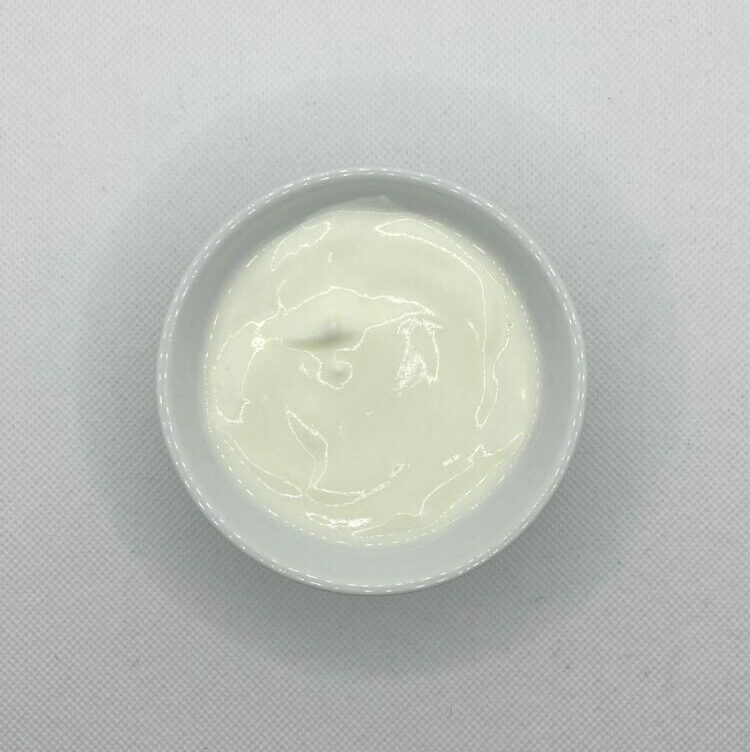 biely jogurt