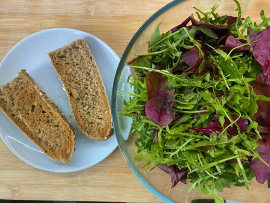 salat a pecivo