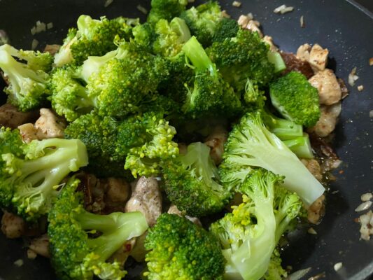 maso s brokolicou