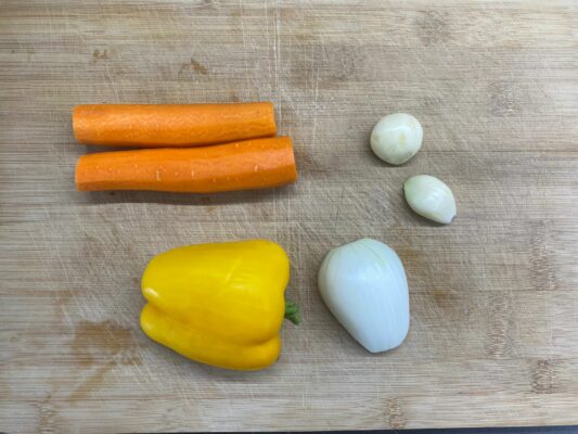 mrkva cibula cesnak a paprika