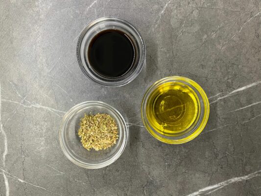 olej, balsamico, oregano