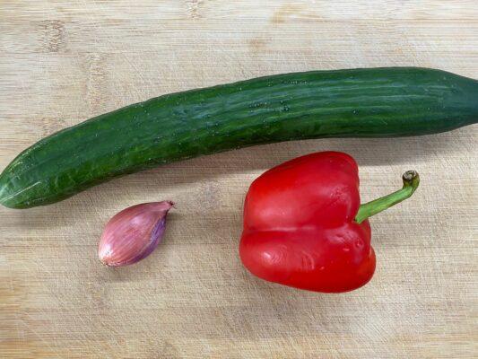 uhorka, paprika, cibula