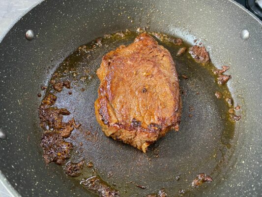 steak na panvici