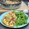 Cuketová frittata s rukolou a sušenými paradajkami