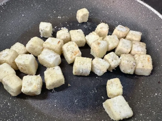 tofu na panvici